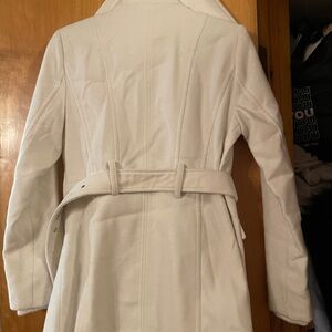 Guess White Trench Coat with Belted Waist and Long Sleeves
